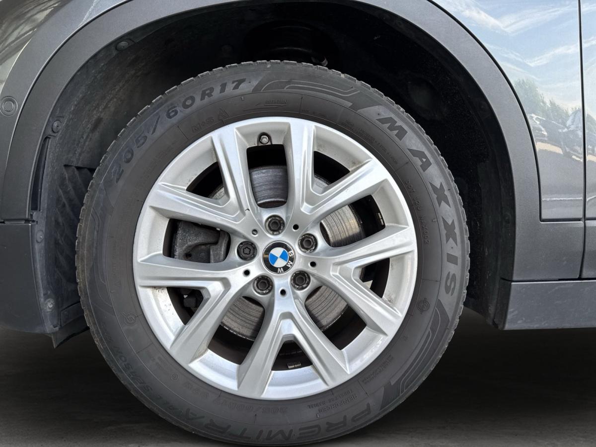 Originalaufnahme des Fahrzeugs Originalaufnahme des Fahrzeugs