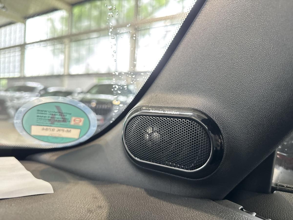 Originalaufnahme des Fahrzeugs Originalaufnahme des Fahrzeugs