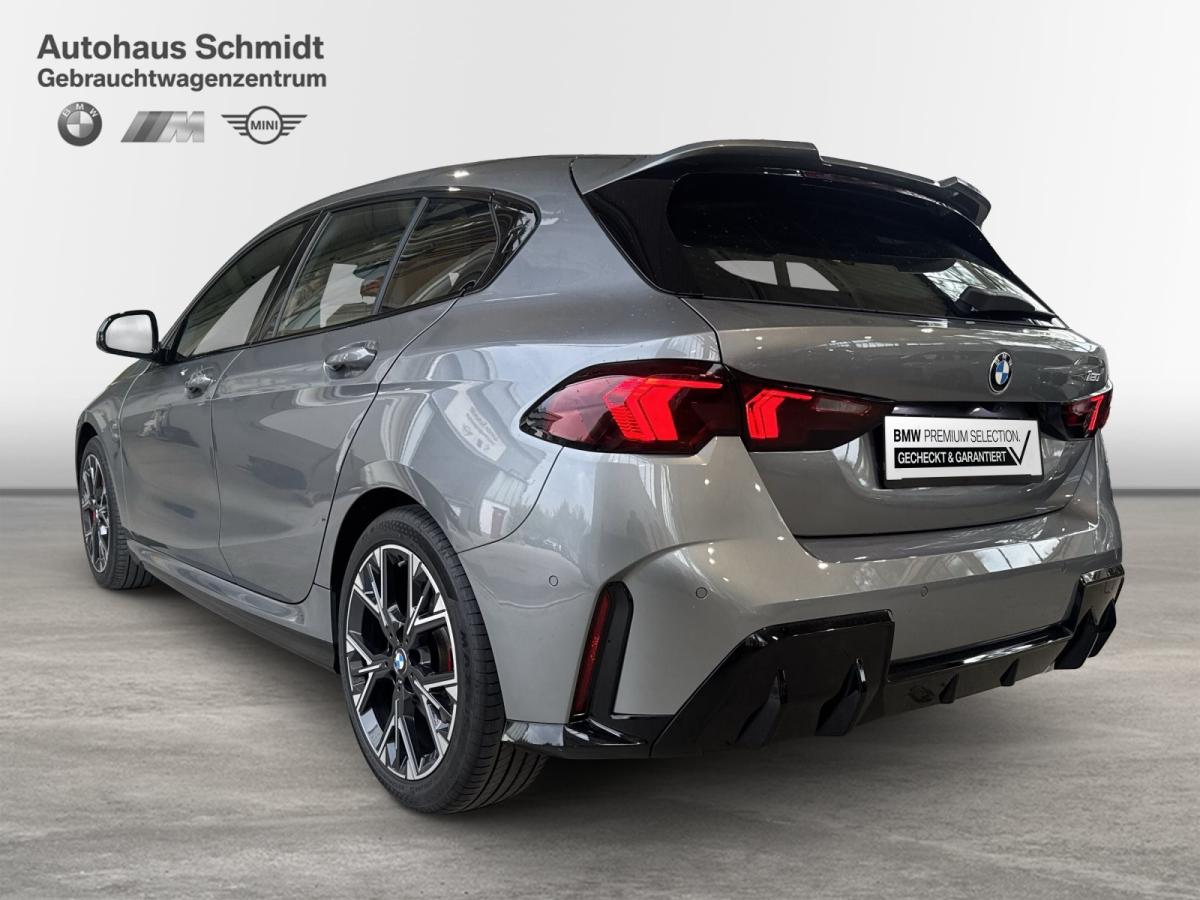 Originalaufnahme des Fahrzeugs Originalaufnahme des Fahrzeugs