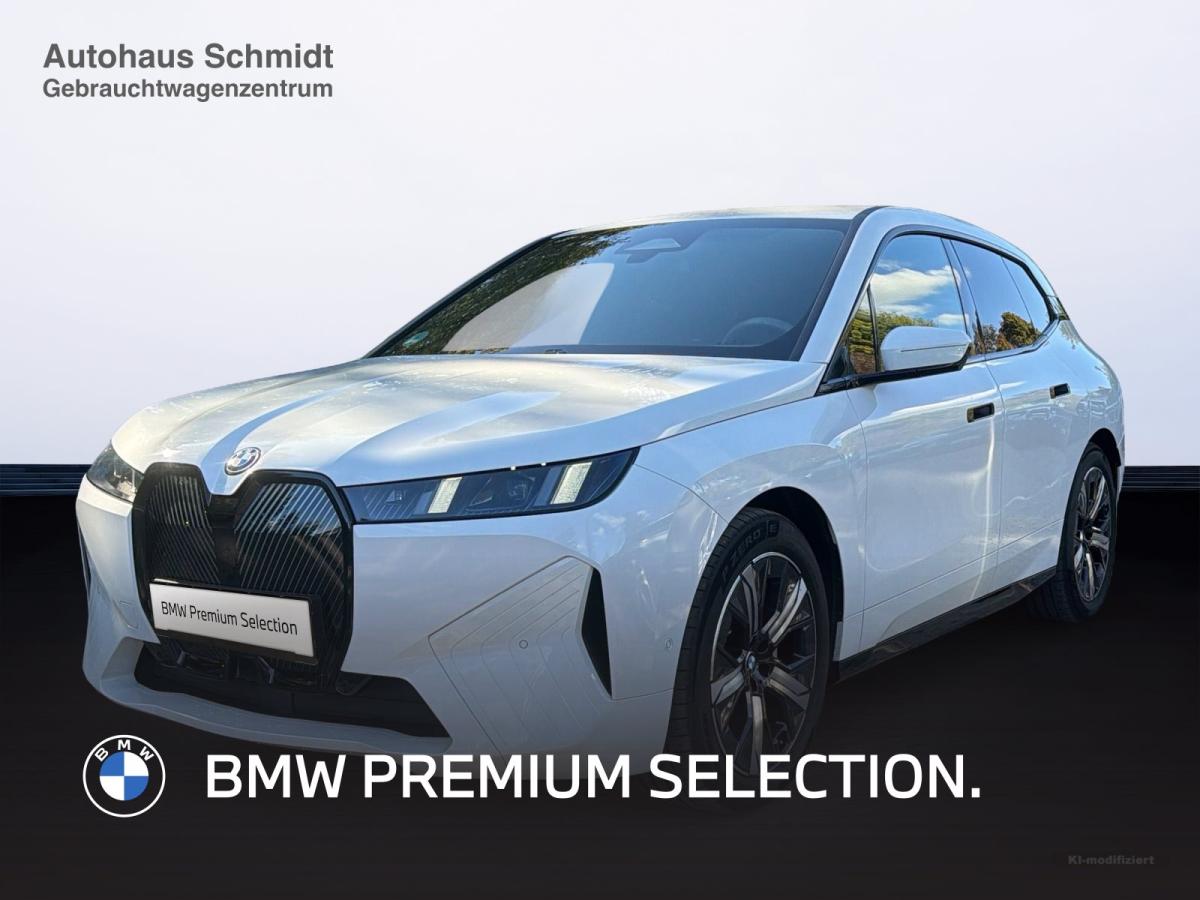 BMW iX xDrive45 Originalaufnahme