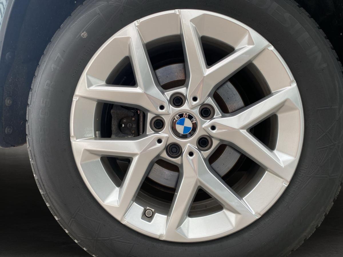 Originalaufnahme des Fahrzeugs Originalaufnahme des Fahrzeugs