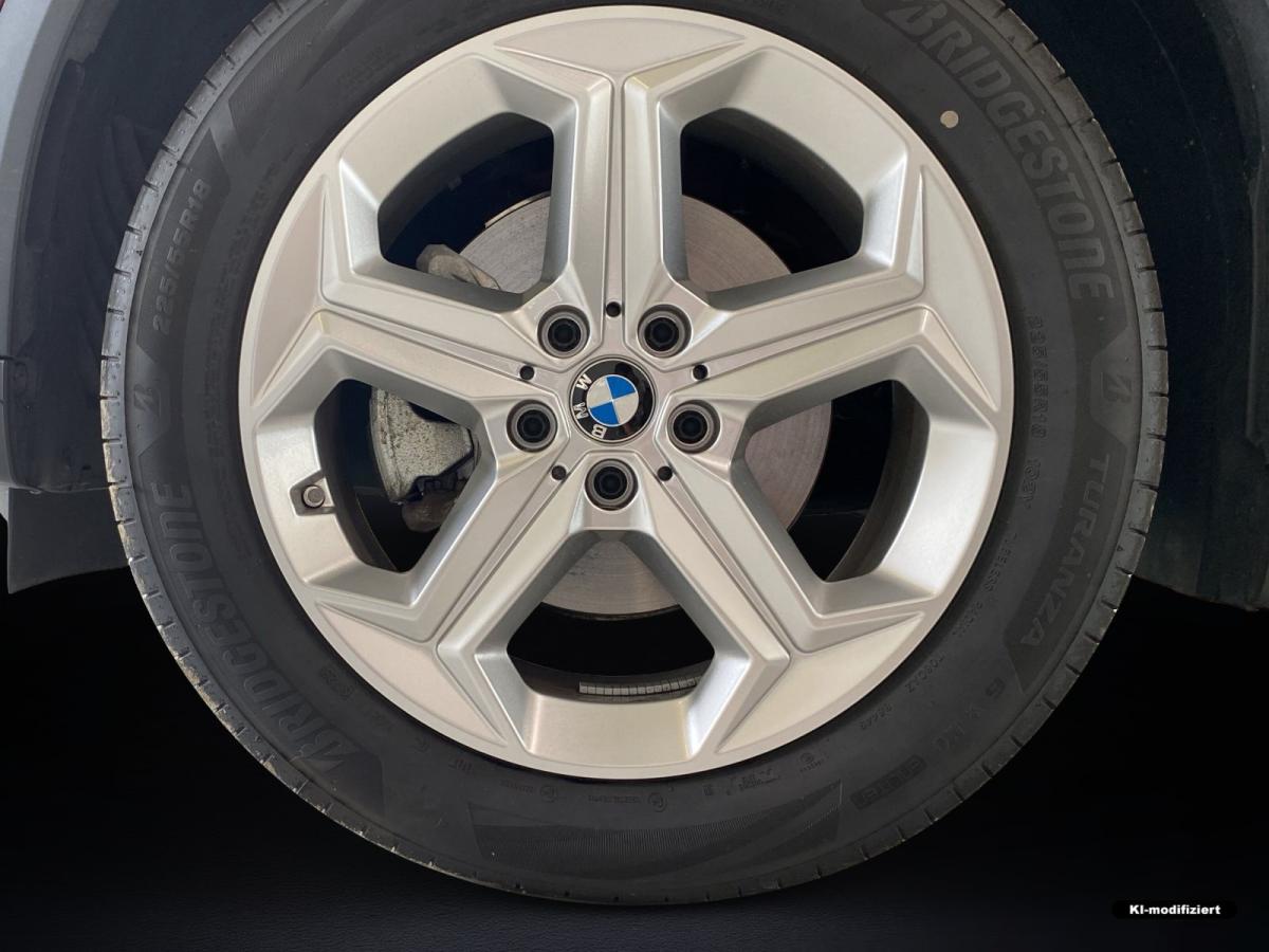 Originalaufnahme des Fahrzeugs Originalaufnahme des Fahrzeugs