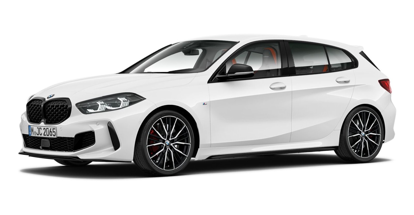 BMW M135i xDrive in Weiß von vorne BMW M135i xDrive in Weiß von vorne