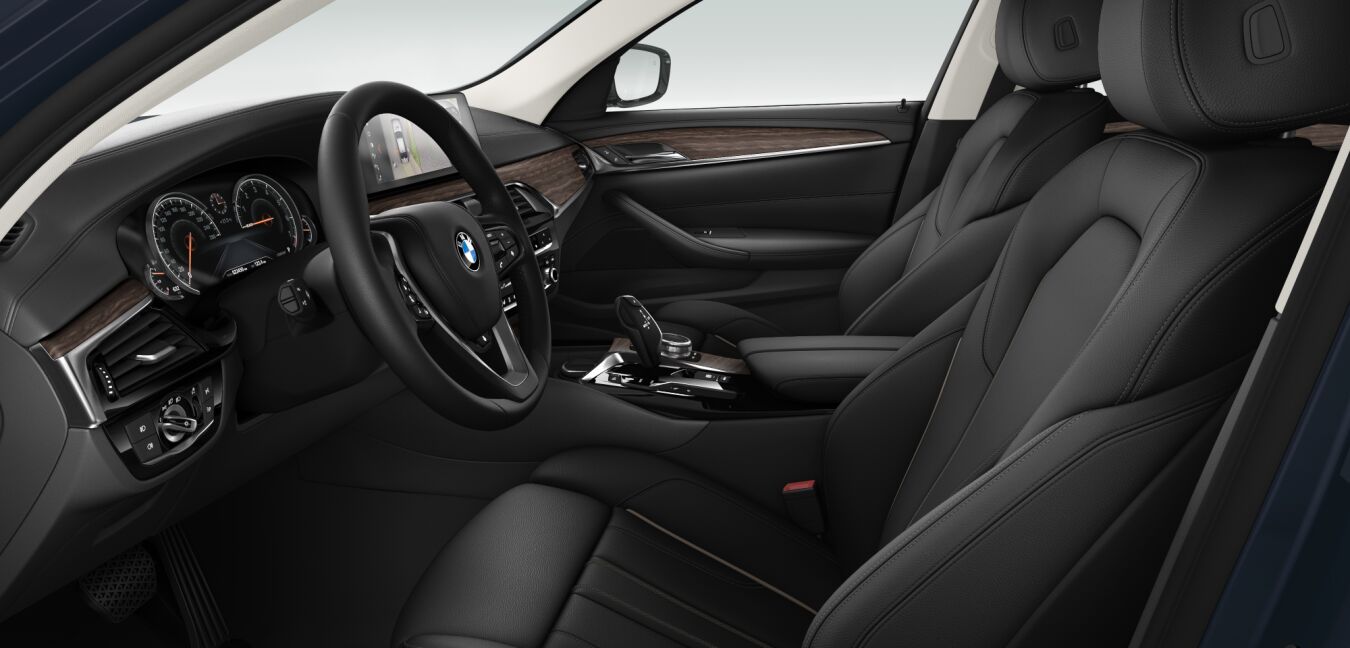 BMW BMW 5er im Innenraum seitlich BMW BMW 5er im Innenraum seitlich
