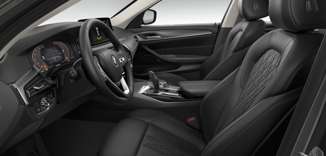 BMW BMW 5er im Innenraum seitlich BMW BMW 5er im Innenraum seitlich
