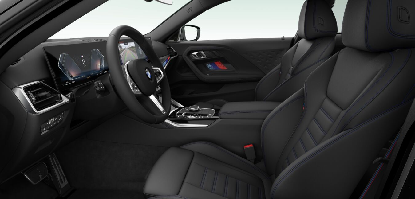 BMW BMW 2er im Innenraum seitlich BMW BMW 2er im Innenraum seitlich