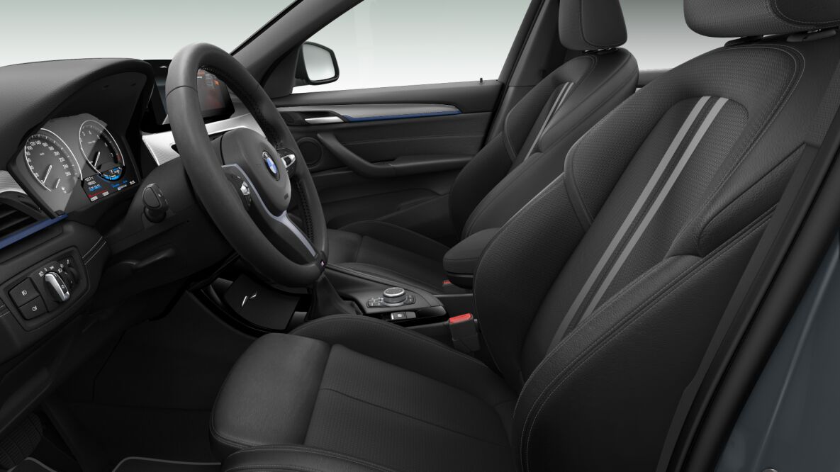 BMW BMW X im Innenraum seitlich BMW BMW X im Innenraum seitlich