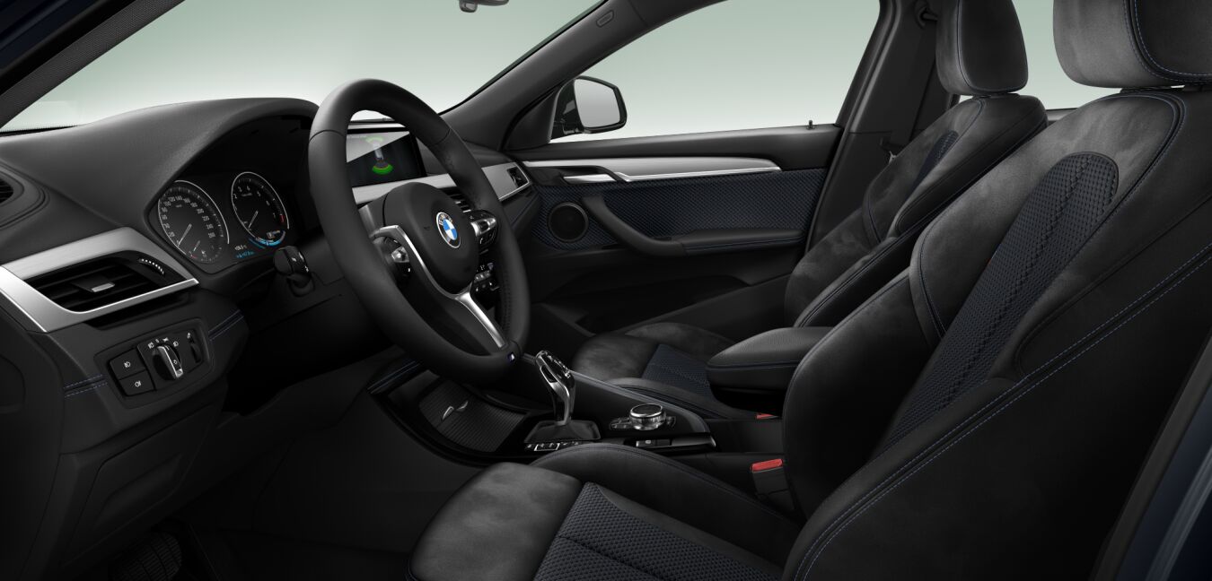 BMW BMW X im Innenraum seitlich