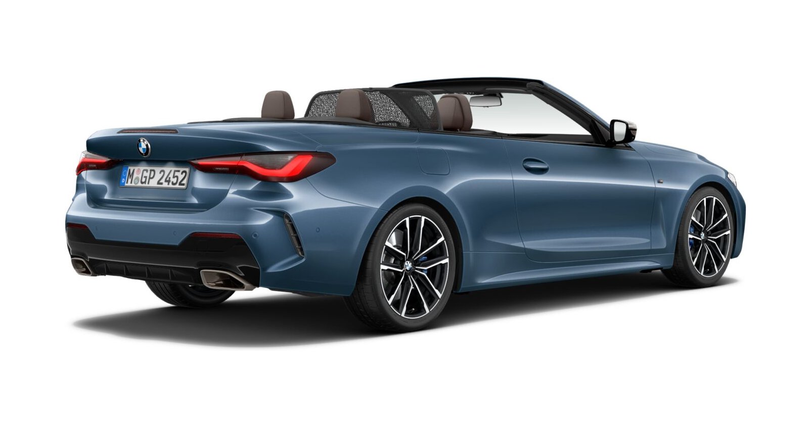 BMW BMW 4er in Blau von hinten