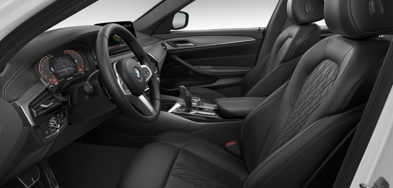 BMW BMW 5er im Innenraum seitlich BMW BMW 5er im Innenraum seitlich