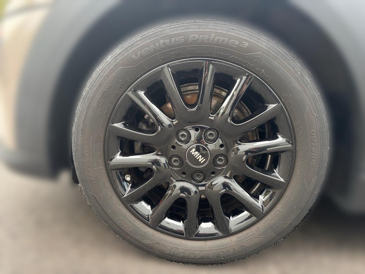 Originalaufnahme des Fahrzeugs Originalaufnahme des Fahrzeugs