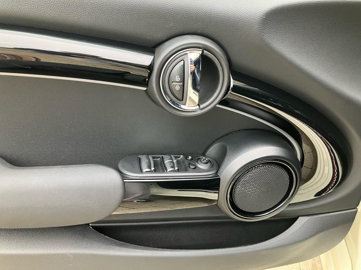 Originalaufnahme des Fahrzeugs Originalaufnahme des Fahrzeugs