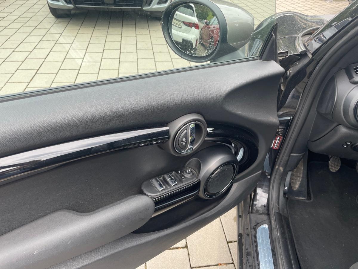 Originalaufnahme des Fahrzeugs Originalaufnahme des Fahrzeugs