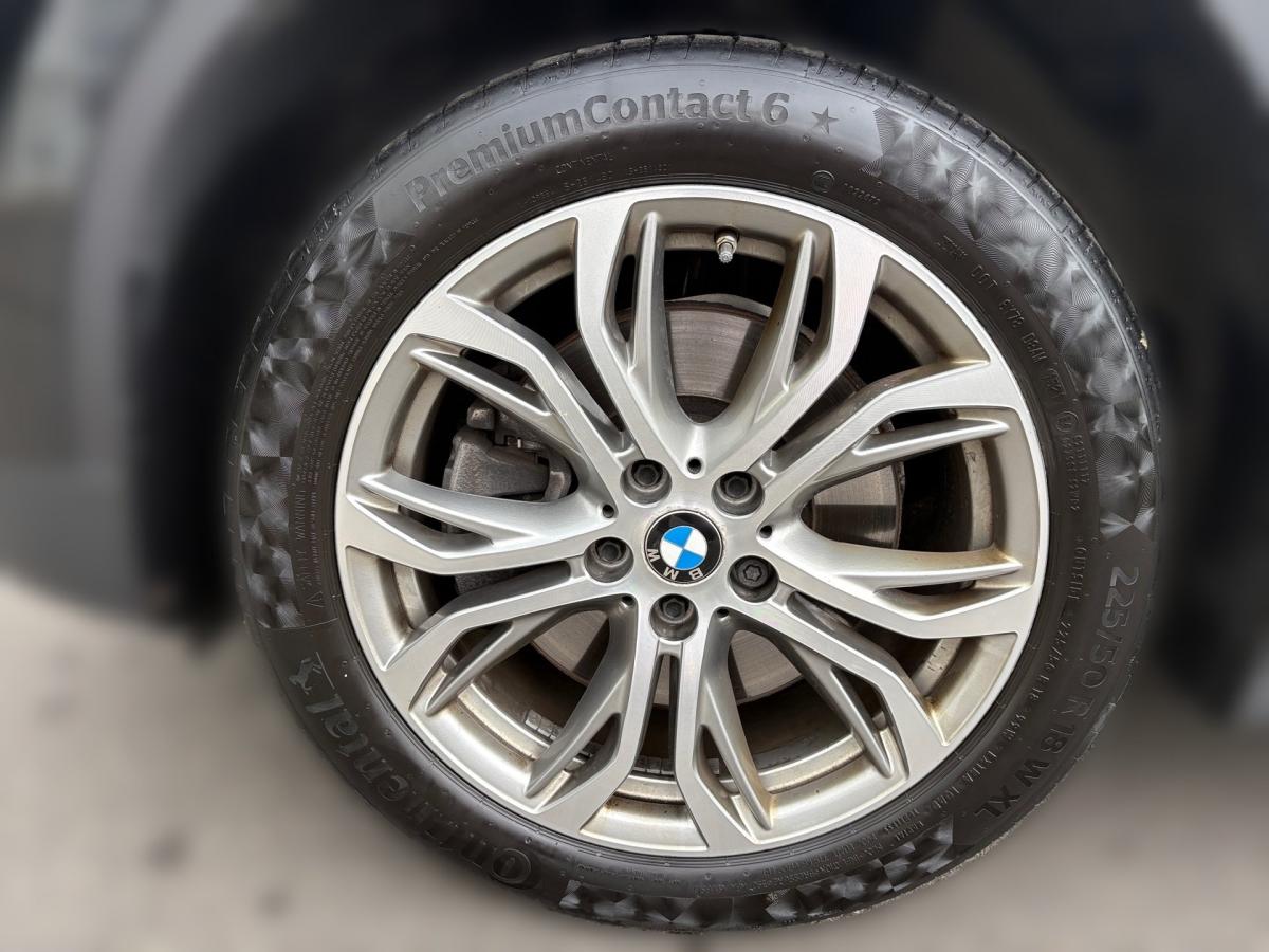Originalaufnahme des Fahrzeugs Originalaufnahme des Fahrzeugs