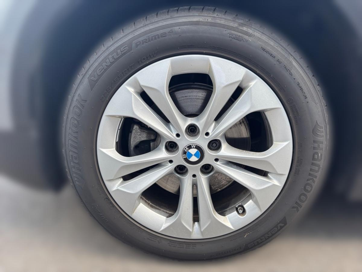Originalaufnahme des Fahrzeugs Originalaufnahme des Fahrzeugs