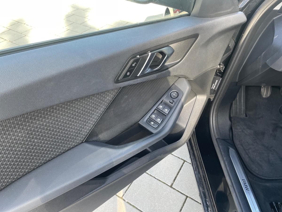 Originalaufnahme des Fahrzeugs Originalaufnahme des Fahrzeugs
