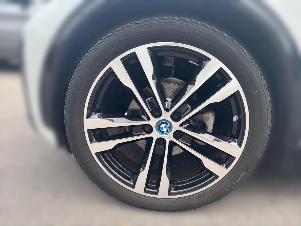 Originalaufnahme des Fahrzeugs Originalaufnahme des Fahrzeugs