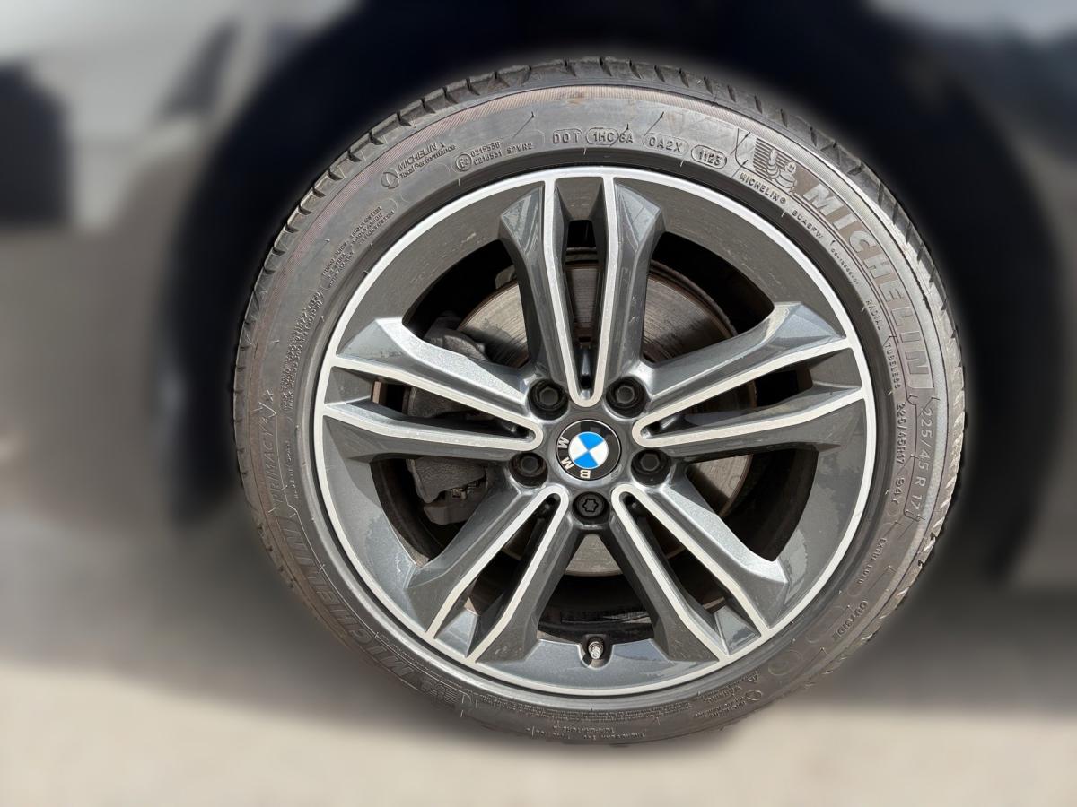 Originalaufnahme des Fahrzeugs Originalaufnahme des Fahrzeugs