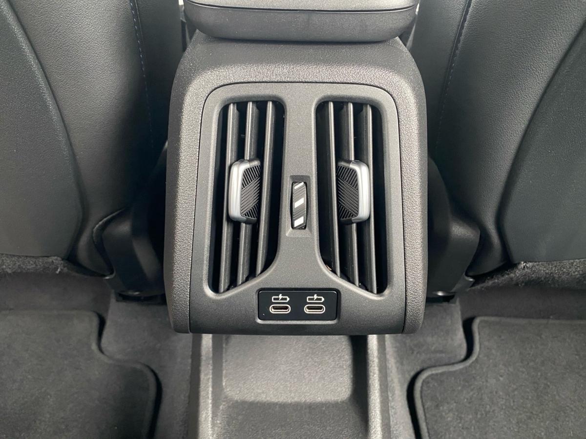 Originalaufnahme des Fahrzeugs Originalaufnahme des Fahrzeugs