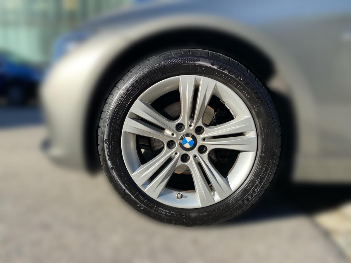 Originalaufnahme des Fahrzeugs Originalaufnahme des Fahrzeugs