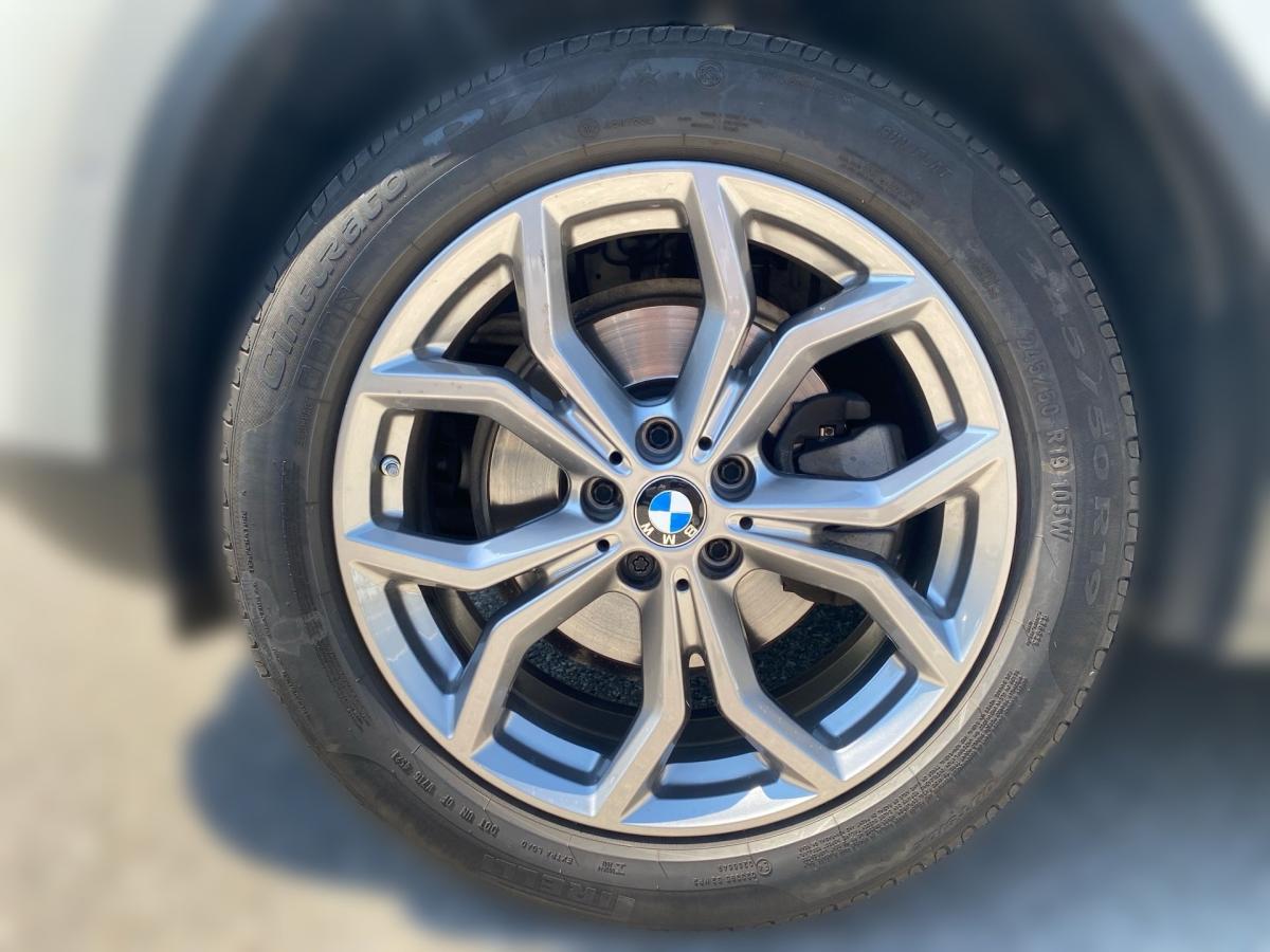 Originalaufnahme des Fahrzeugs Originalaufnahme des Fahrzeugs
