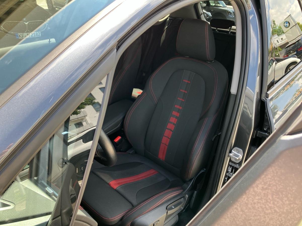 Originalaufnahme des Fahrzeugs Originalaufnahme des Fahrzeugs