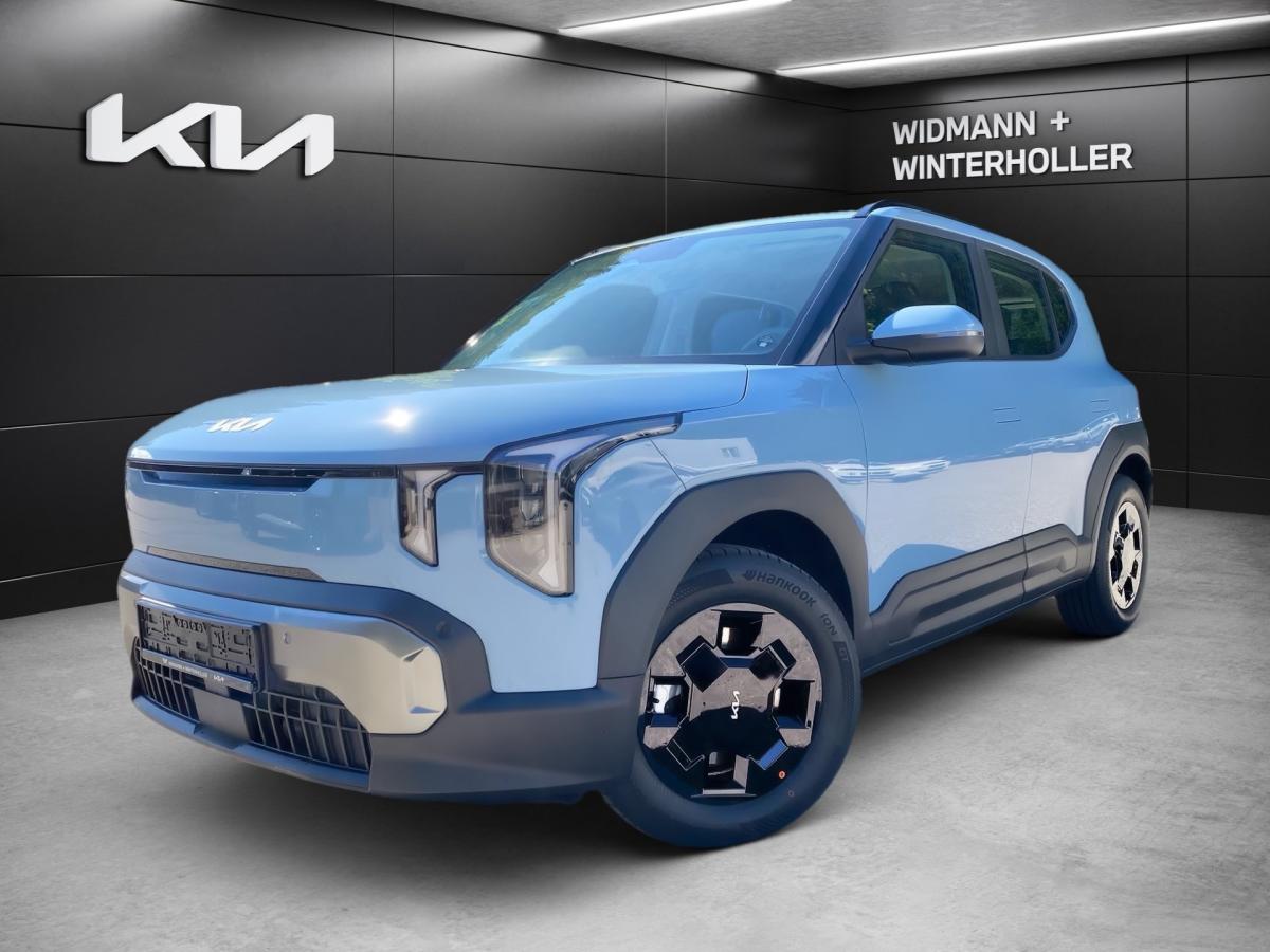 KIA EV2 42.2 4S Earth WIC ACC Kam. BCA Spurfolg, FCA in Blau von vorne KIA EV2 42.2 4S Earth WIC ACC Kam. BCA Spurfolg, FCA in Blau von vorne