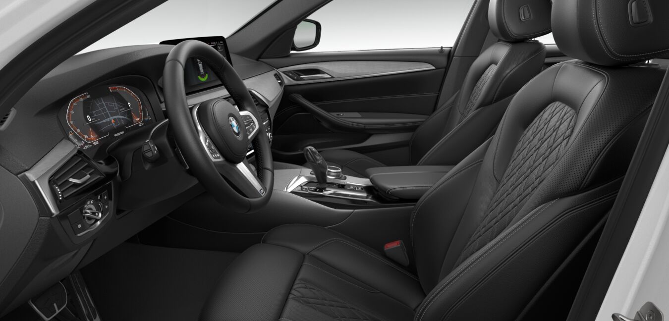 BMW BMW 5er im Innenraum seitlich BMW BMW 5er im Innenraum seitlich