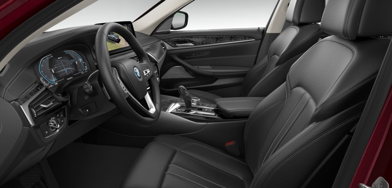 BMW BMW 5er im Innenraum seitlich BMW BMW 5er im Innenraum seitlich