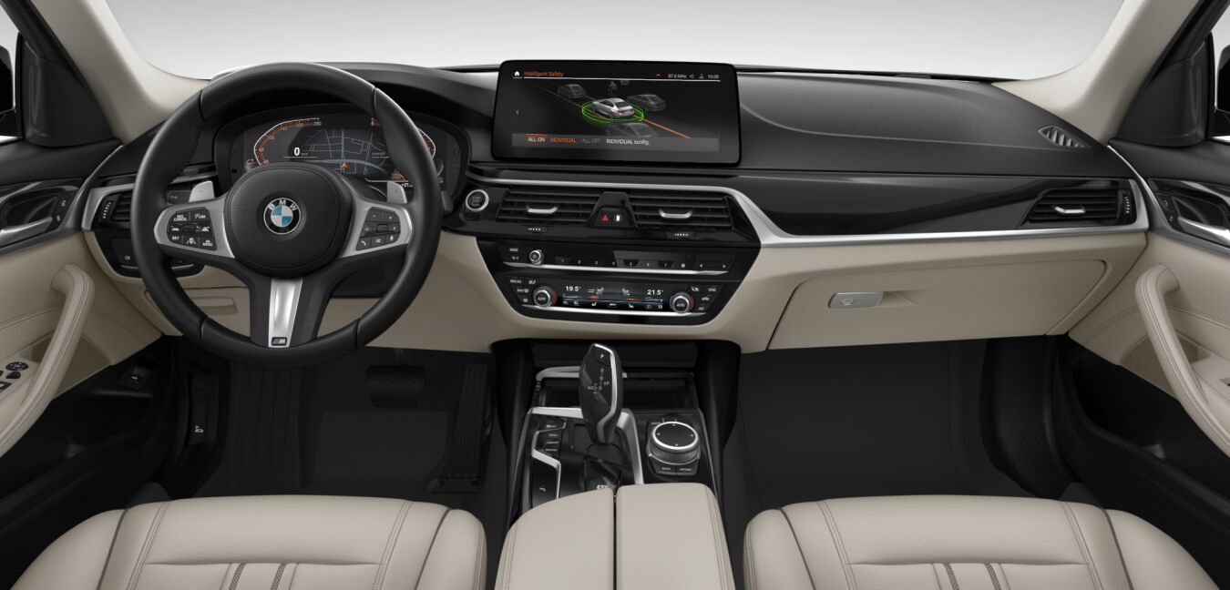 BMW BMW 5er im Innenraum von vorne BMW BMW 5er im Innenraum von vorne