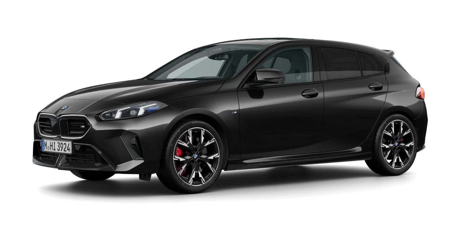 BMW M135 xDrive in Schwarz von vorne BMW M135 xDrive in Schwarz von vorne