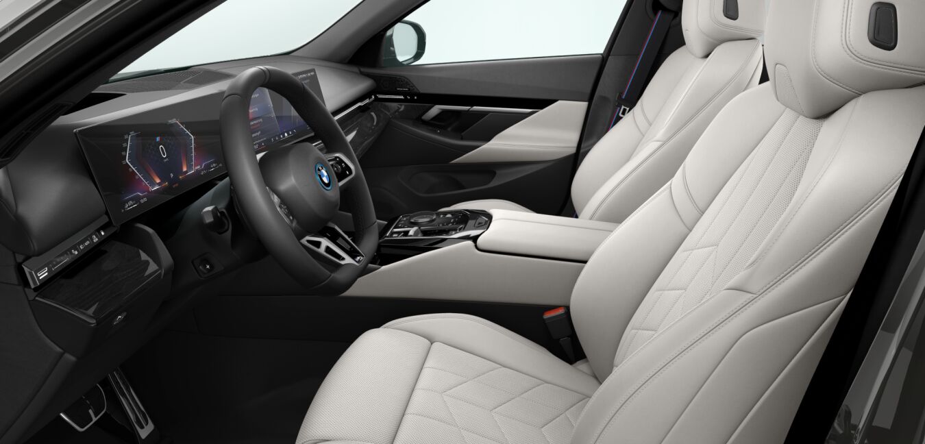 BMW BMW 5er im Innenraum seitlich BMW BMW 5er im Innenraum seitlich