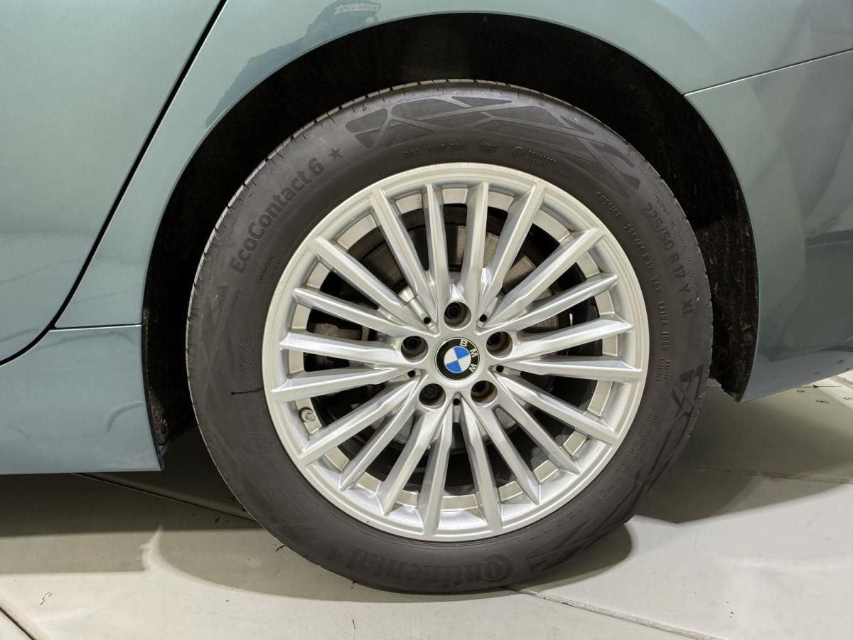 Originalaufnahme des Fahrzeugs Originalaufnahme des Fahrzeugs
