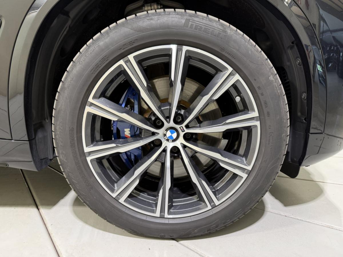 Originalaufnahme des Fahrzeugs Originalaufnahme des Fahrzeugs
