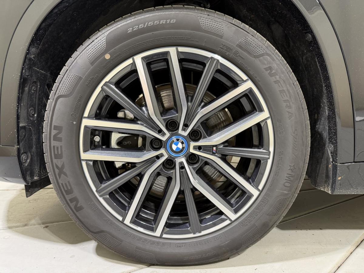 Originalaufnahme des Fahrzeugs Originalaufnahme des Fahrzeugs