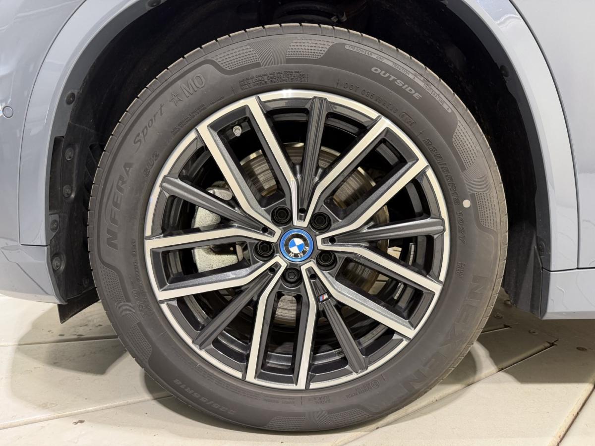 Originalaufnahme des Fahrzeugs Originalaufnahme des Fahrzeugs