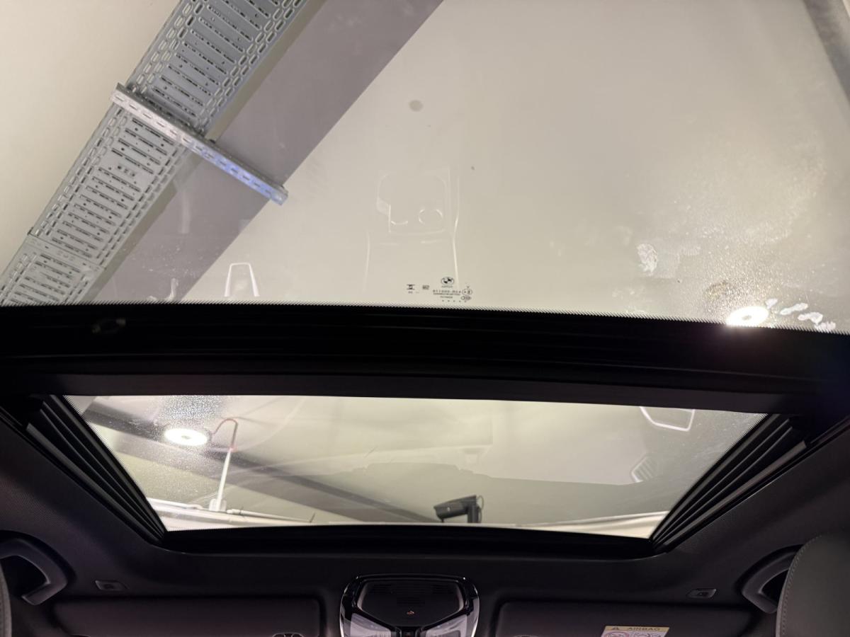 Originalaufnahme des Fahrzeugs Originalaufnahme des Fahrzeugs