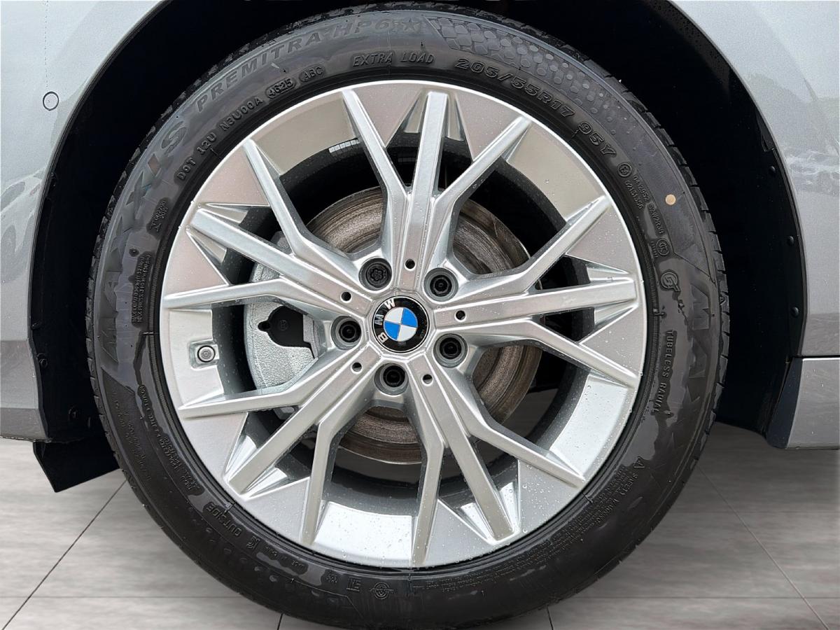 Originalaufnahme des Fahrzeugs Originalaufnahme des Fahrzeugs