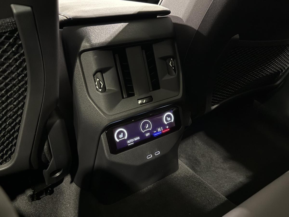 Originalaufnahme des Fahrzeugs Originalaufnahme des Fahrzeugs