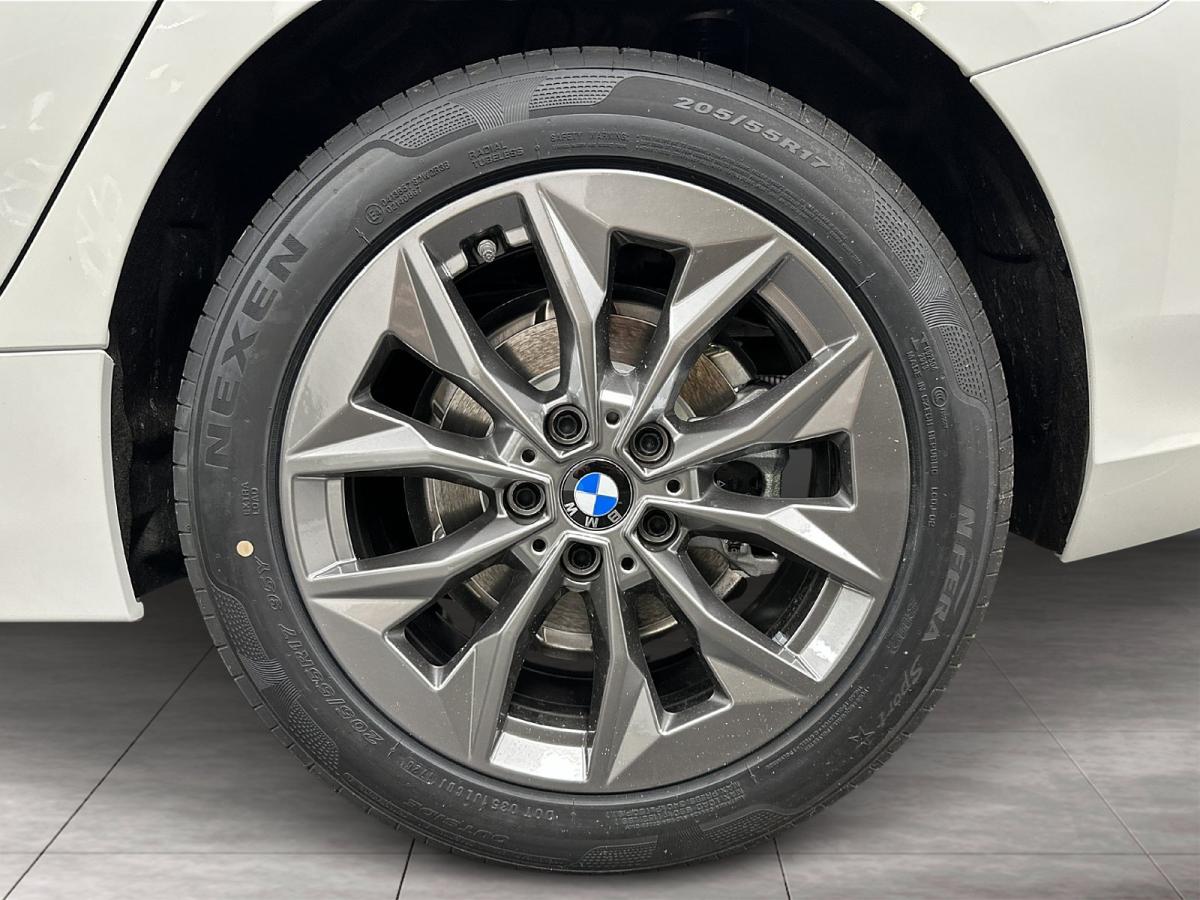 Originalaufnahme des Fahrzeugs Originalaufnahme des Fahrzeugs