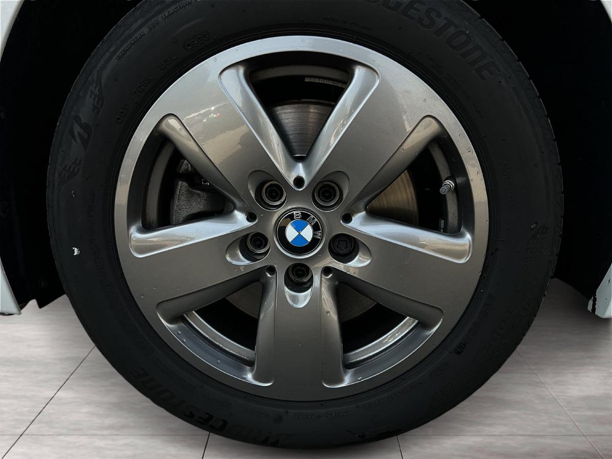 Originalaufnahme des Fahrzeugs Originalaufnahme des Fahrzeugs