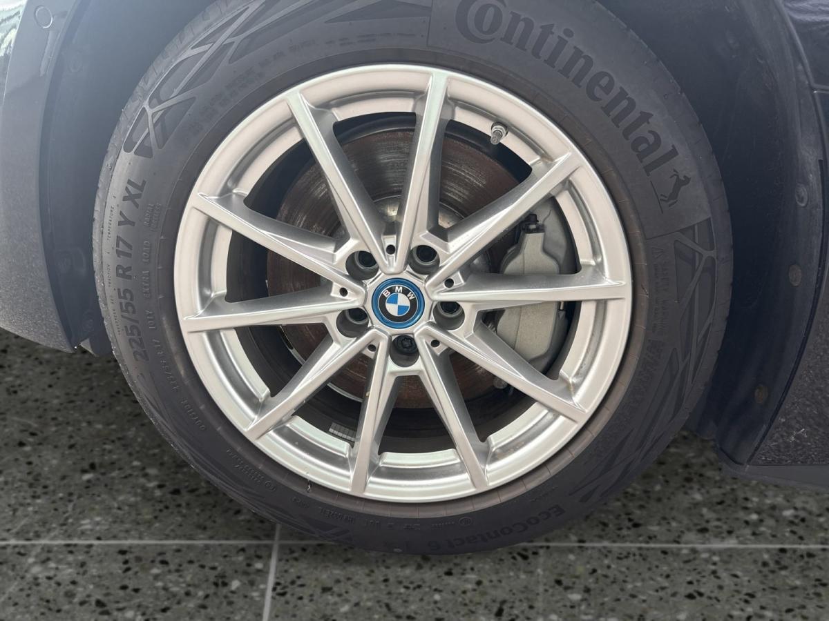 Originalaufnahme des Fahrzeugs Originalaufnahme des Fahrzeugs
