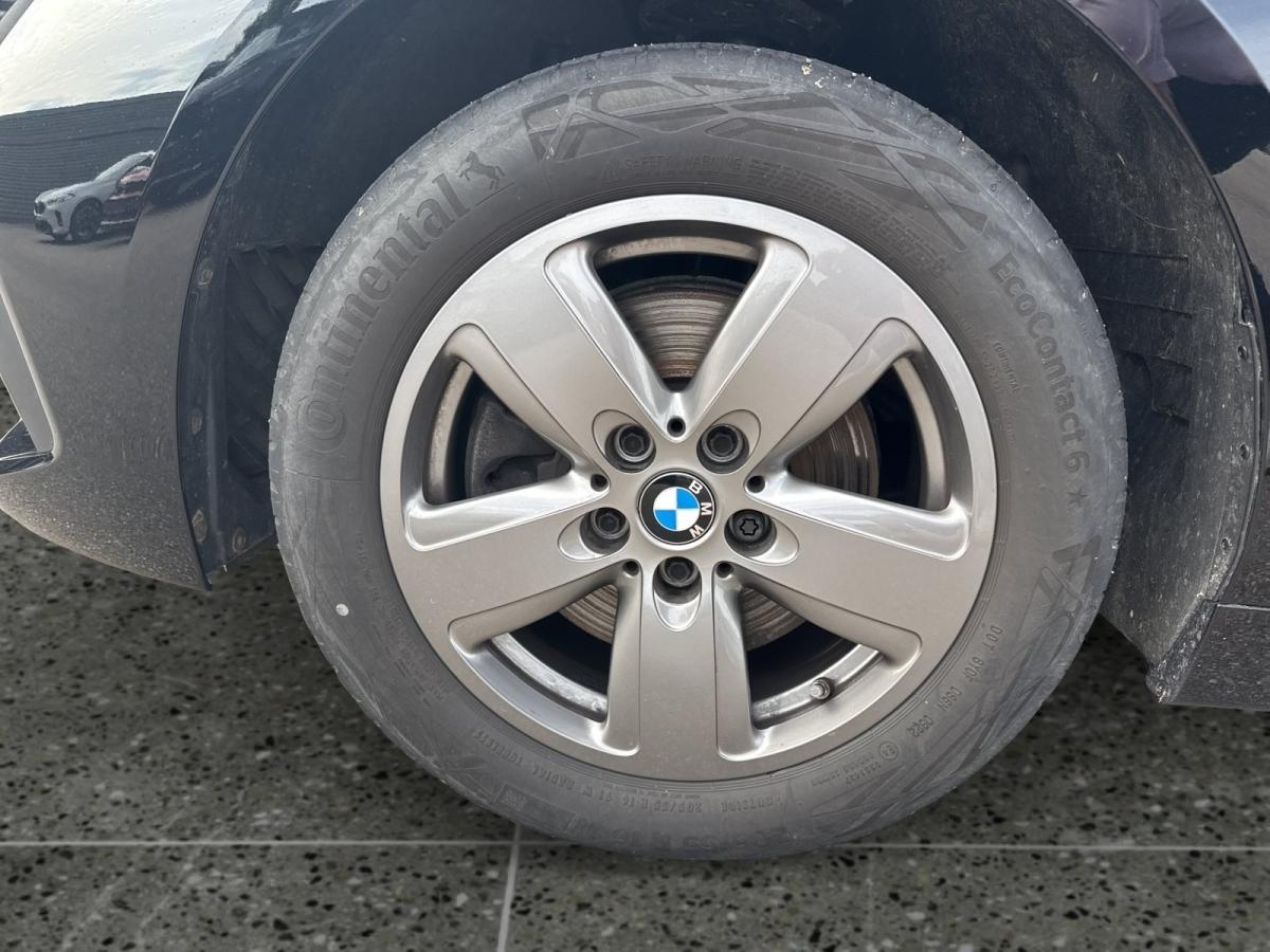 Originalaufnahme des Fahrzeugs Originalaufnahme des Fahrzeugs