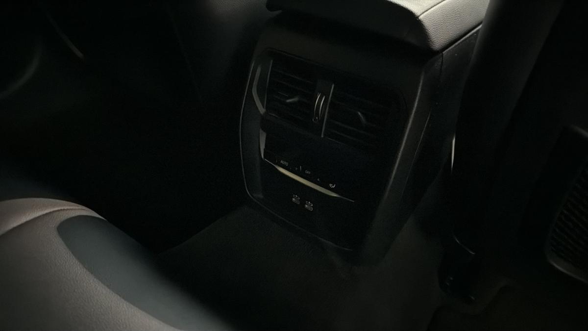 Originalaufnahme des Fahrzeugs Originalaufnahme des Fahrzeugs