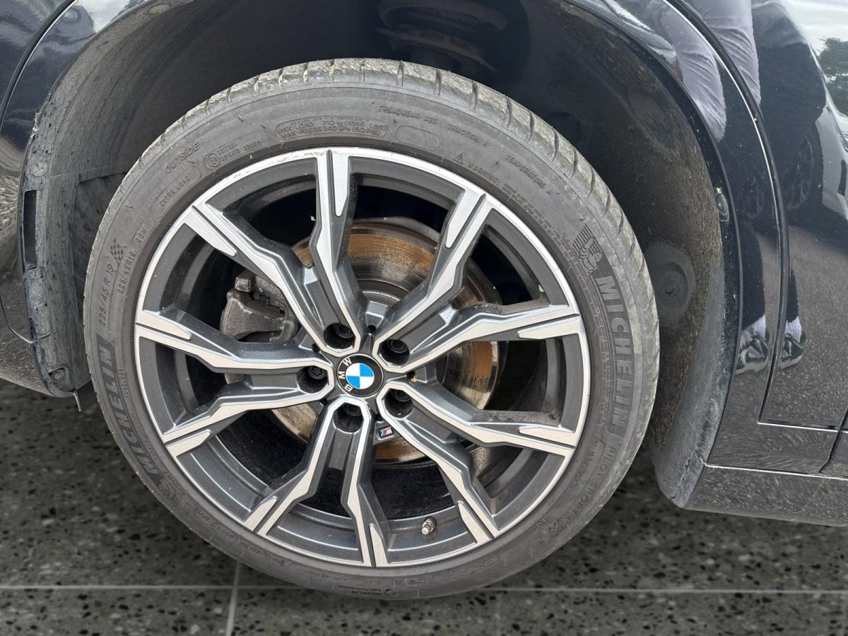 Originalaufnahme des Fahrzeugs Originalaufnahme des Fahrzeugs