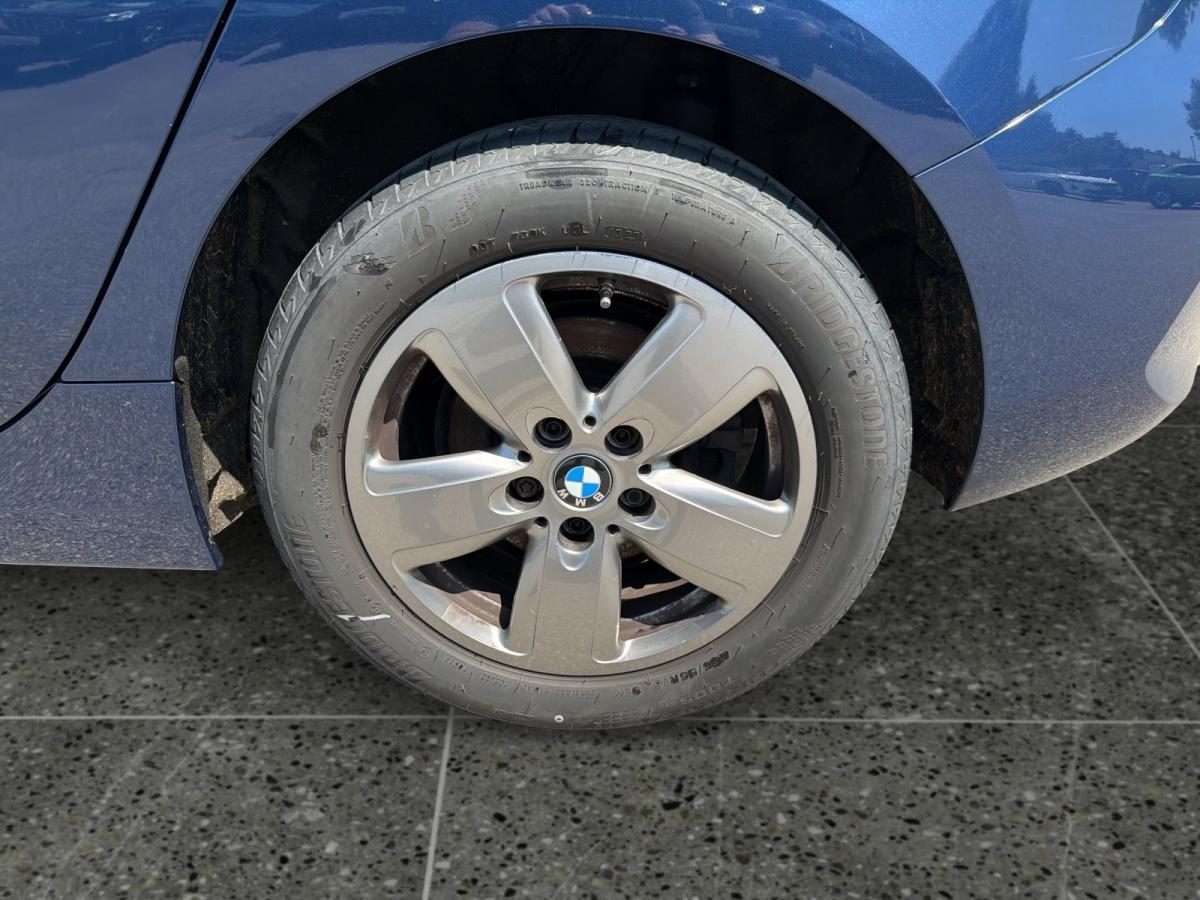 Originalaufnahme des Fahrzeugs Originalaufnahme des Fahrzeugs