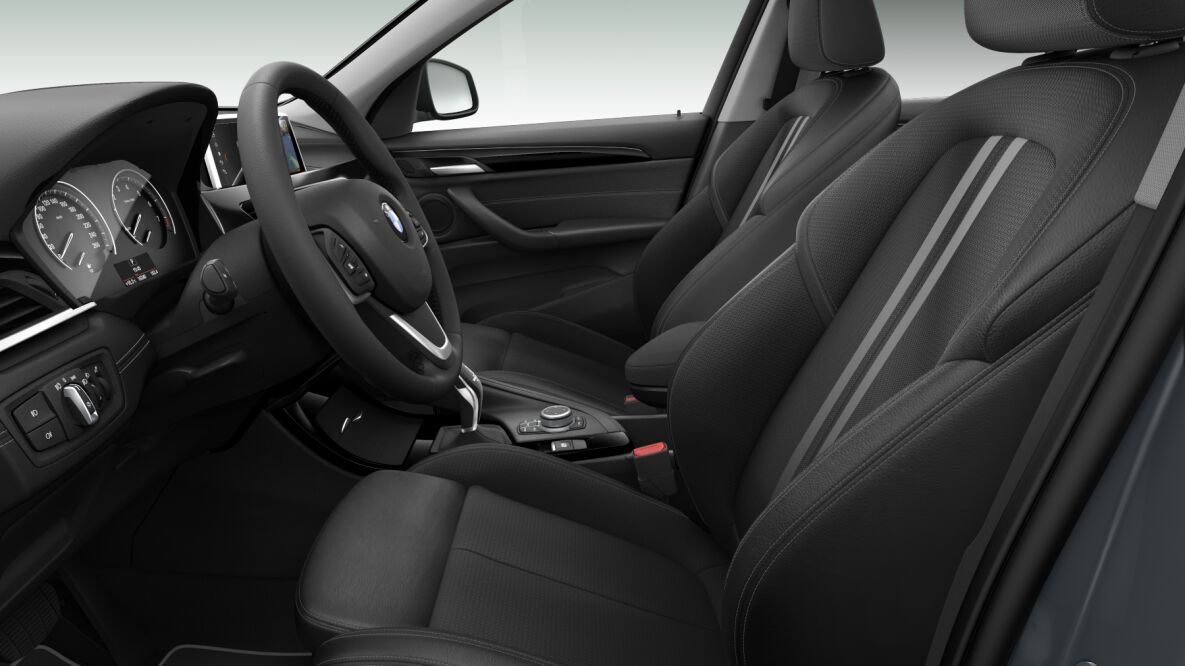 BMW BMW X im Innenraum seitlich BMW BMW X im Innenraum seitlich