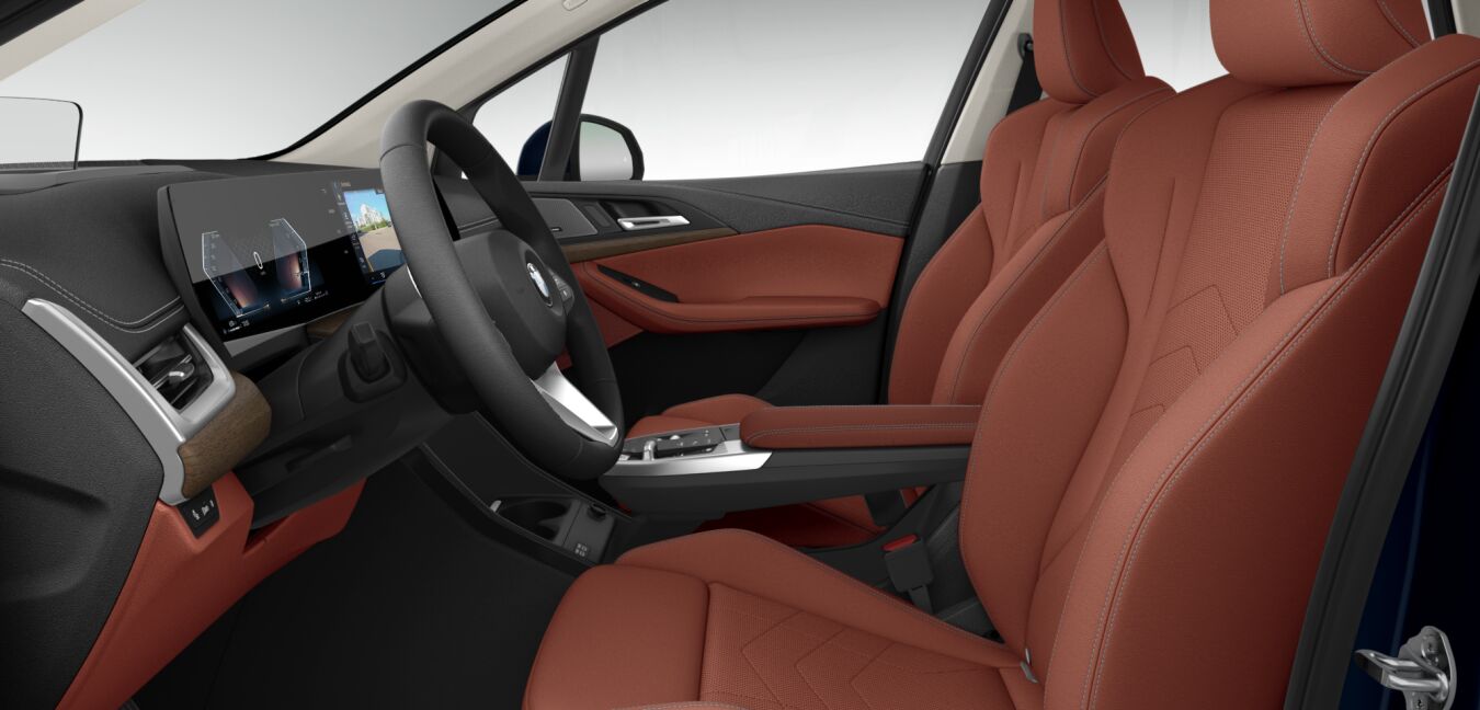 BMW BMW 2er im Innenraum seitlich BMW BMW 2er im Innenraum seitlich
