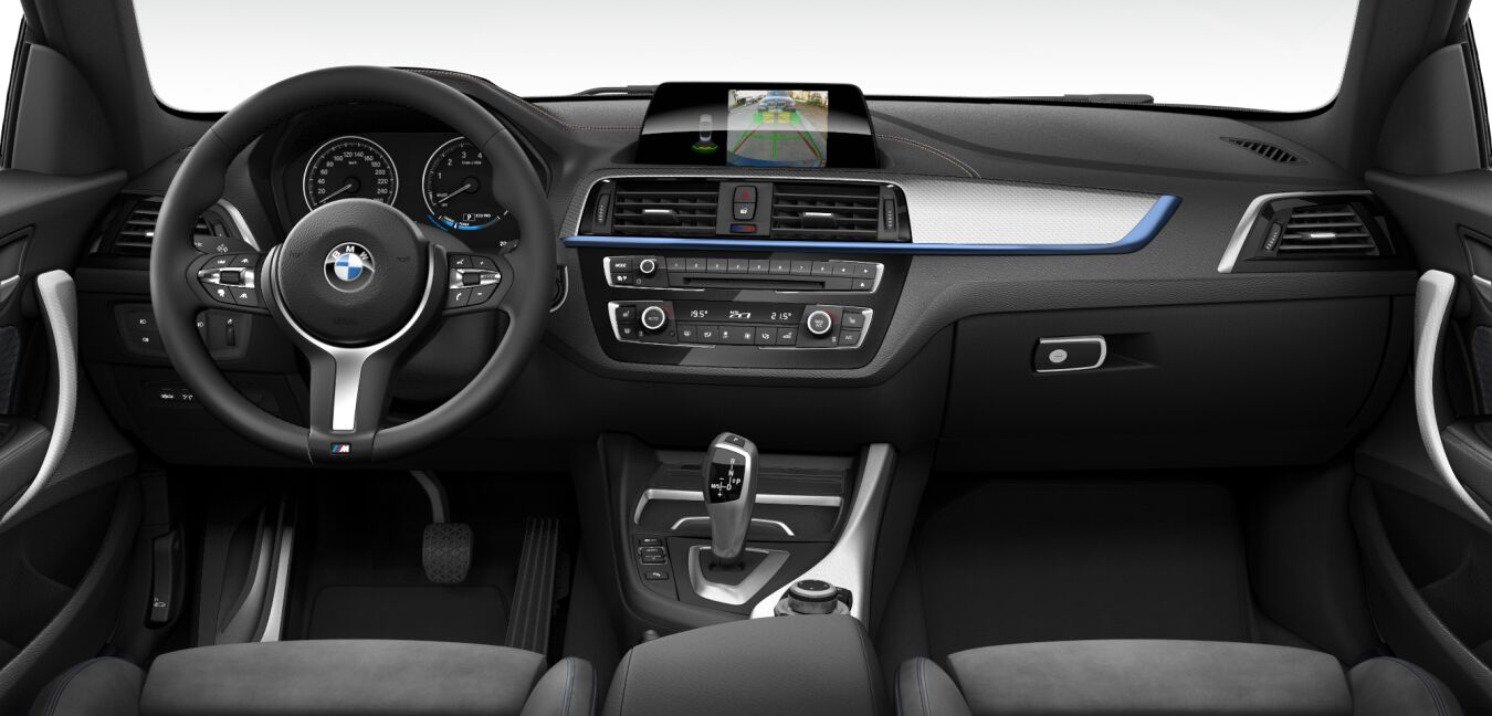 BMW BMW 2er im Innenraum von vorne BMW BMW 2er im Innenraum von vorne