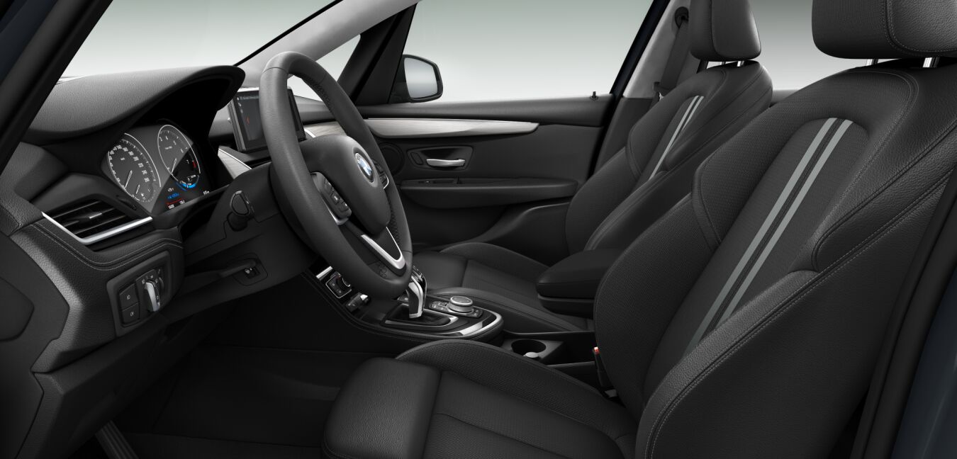 BMW BMW 2er im Innenraum seitlich BMW BMW 2er im Innenraum seitlich